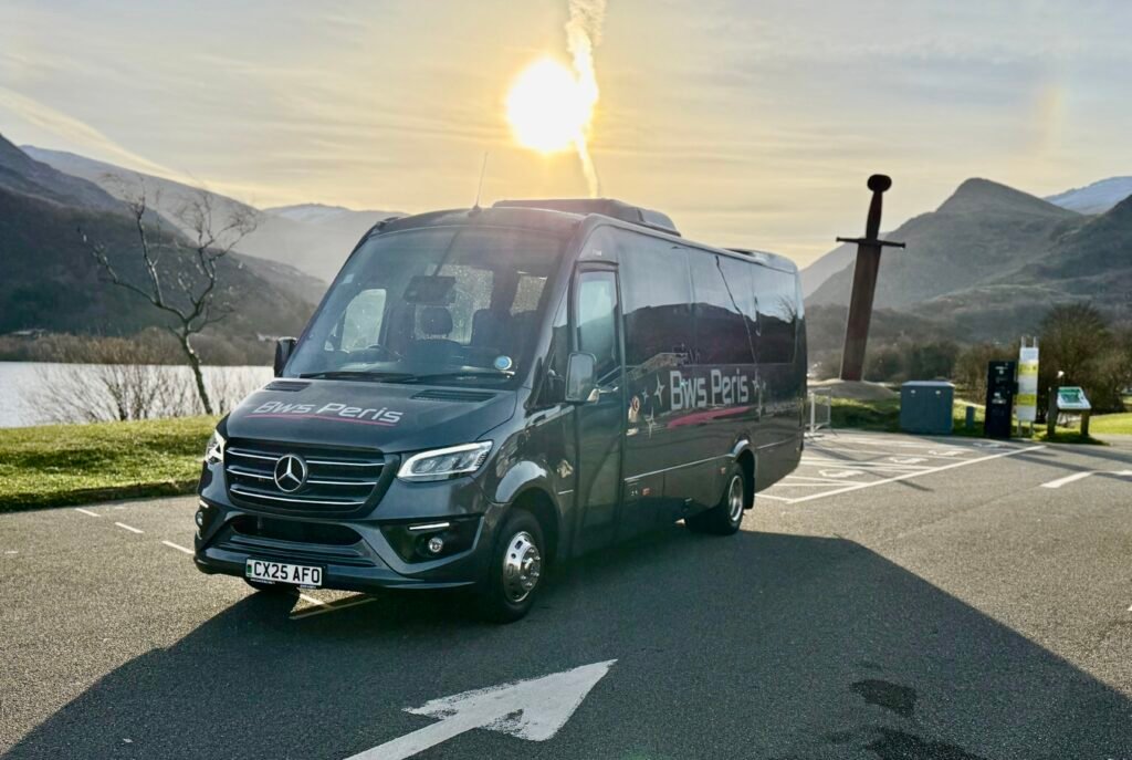 Mercedes Turas 500s – 19 Seats